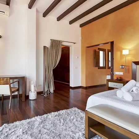 Luxury Ibiza With Stunning Views, 1311 فيلة