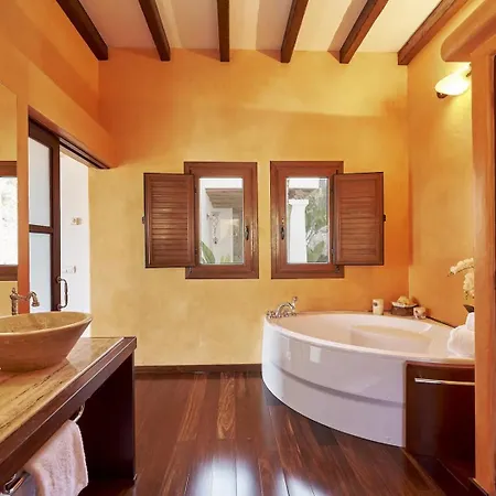 Luxury Ibiza With Stunning Views, 1311 فيلة سان كارلوس دي بيرالتا